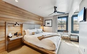 Inn At The Carlin